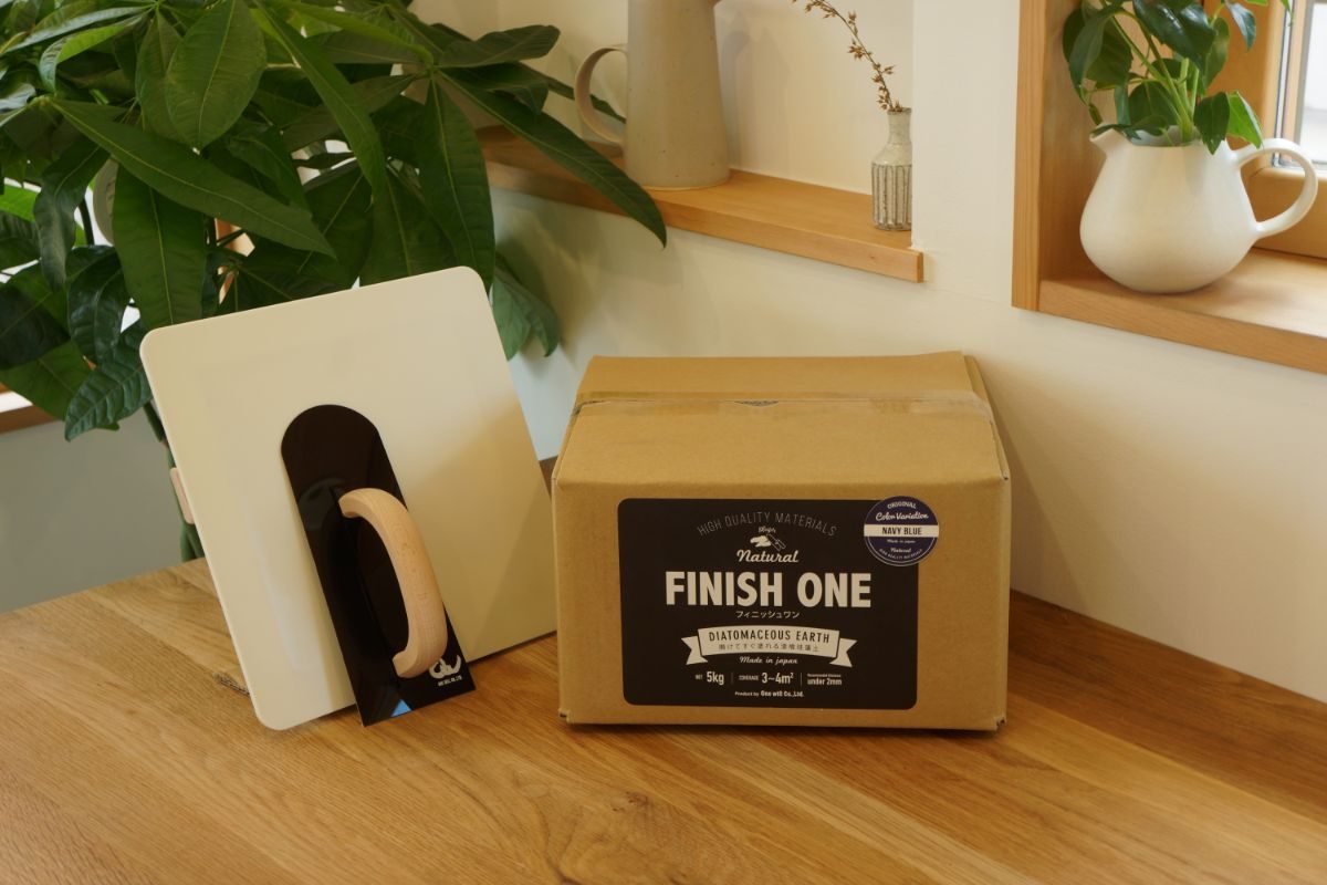 自然由来珪藻土壁材ケイソウくん